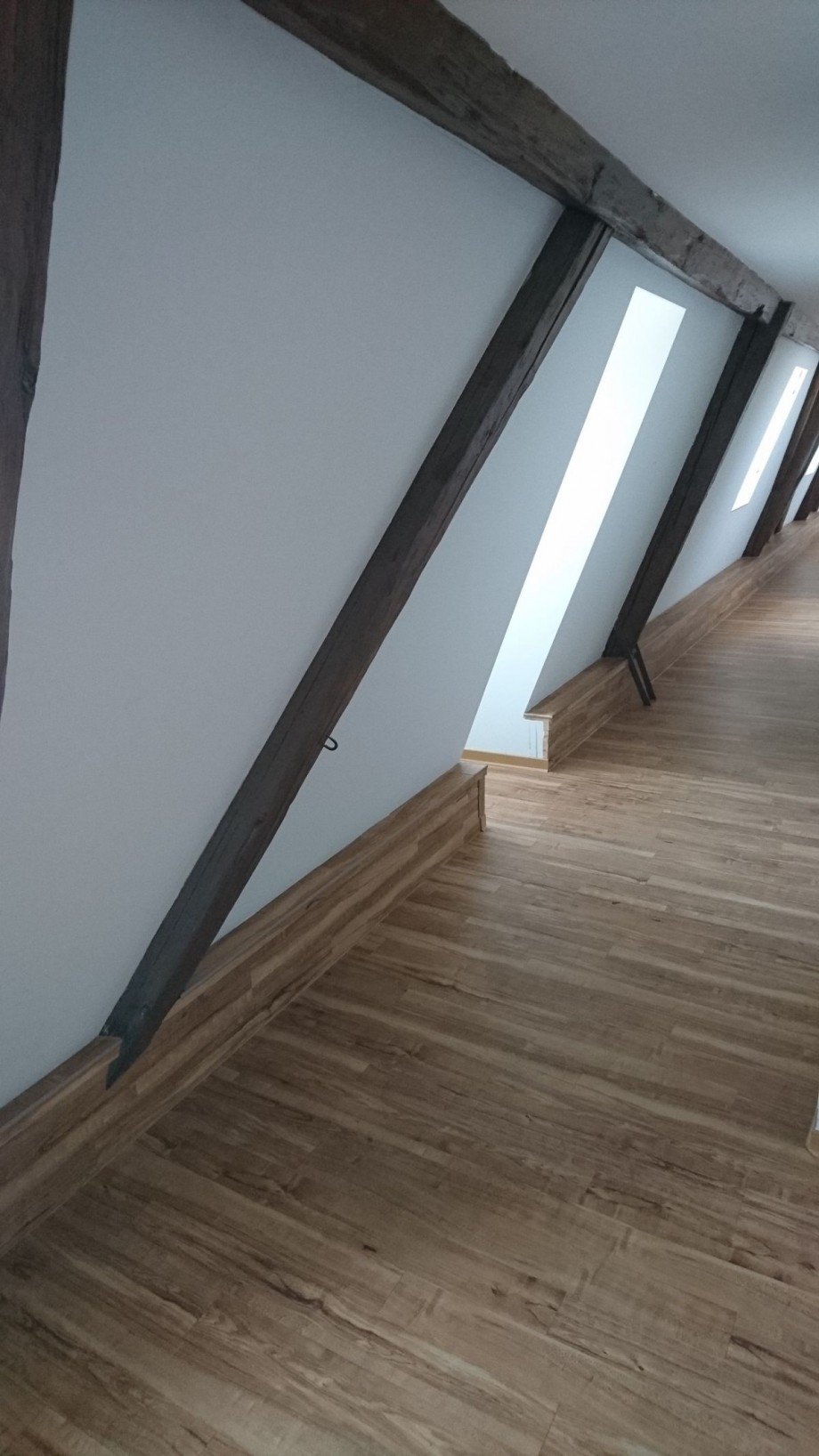 Hausflur DG DSC 1239 Dachgeschosswohnung Freiberg