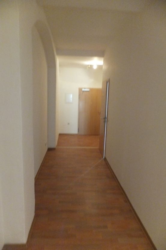 Bild 8 Flur 3 Zi. Whg. Vorderhaus Mehrfamilienhaus Freiberg